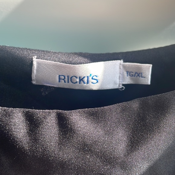 Ricki’s sleeveless Spring/Summer dress - Picture 2 of 6